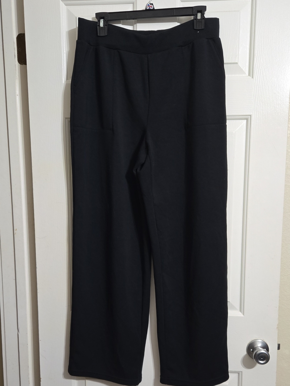 Mondetta Black Wide-Leg Pull-On Pants with Front Pockets